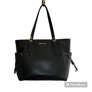 Michael Kors Voyager Tote